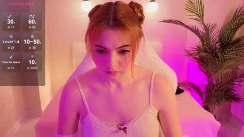 Snapshot of daniela_saules chatting on November 2025 10:03:01 AM Daniela online show from November 2025 10:03:01 AM