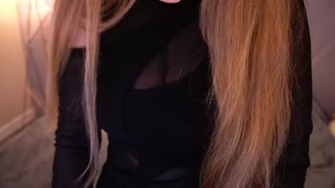 Snapshot of danielareign chatting on April 2026 08:40:02 AM danielareign online show from April 2026 08:40:02 AM