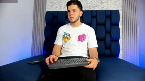 Snapshot of danielclarton chatting on December 2024 06:20:02 PM DANIEL online show from December 2024 06:20:02 PM