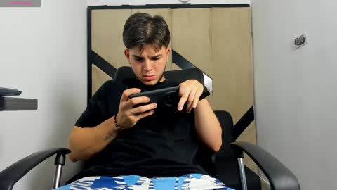 Snapshot of danielclarton chatting on February 2025 03:30:02 AM DANIEL online show from February 2025 03:30:02 AM