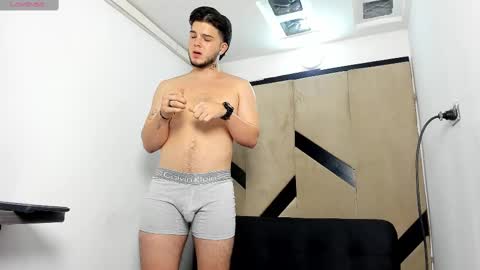 Snapshot of danielclarton chatting on February 2025 05:53:01 PM DANIEL online show from February 2025 05:53:01 PM