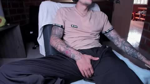 Daniele Bunny online show from October 2025 07:38:01 PM