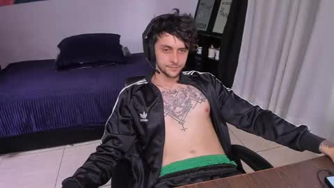 Snapshot of daniele_bunny chatting on April 2026 07:00:02 PM Daniele Bunny online show from April 2026 07:00:02 PM