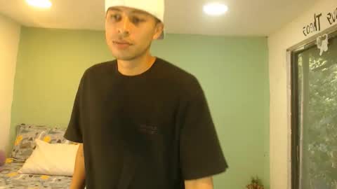 Snapshot of danielitopapii chatting on April 2026 12:21:01 PM danielitopapii online show from April 2026 12:21:01 PM