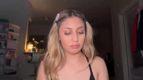 Snapshot of daniellarae1 chatting on April 2026 05:29:02 AM daniellarae1 online show from April 2026 05:29:02 AM