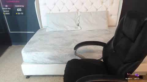 Danielle Smith online show from December 2024 02:53:01 AM