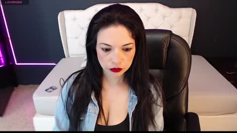 Danielle Smith online show from December 2024 03:22:02 AM