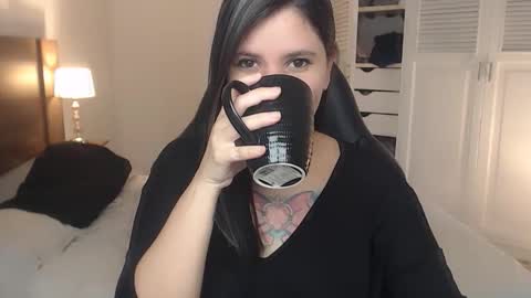 Snapshot of daniellerain chatting on March 2026 04:32:01 PM daniellerain online show from March 2026 04:32:01 PM