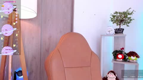 Danielle Rose online show from February 2025 07:49:01 PM