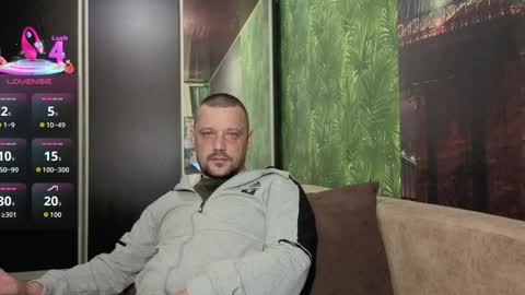 Snapshot of danielocool chatting on May 2026 06:43:02 AM DanieloCool online show from May 2026 06:43:02 AM