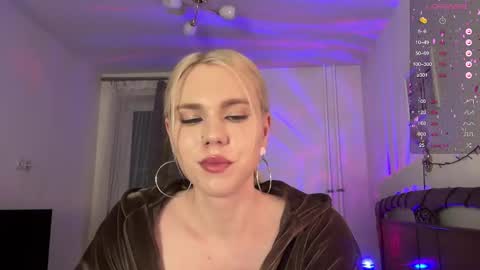 Snapshot of danielpaige_ chatting on January 2025 10:17:01 PM GABRIEL online show from January 2025 10:17:01 PM