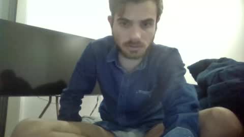 danievio21 online show from May 2026 02:40:01 AM