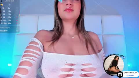 Snapshot of danii_hill chatting on October 2025 04:46:02 AM Danii online show from October 2025 04:46:02 AM