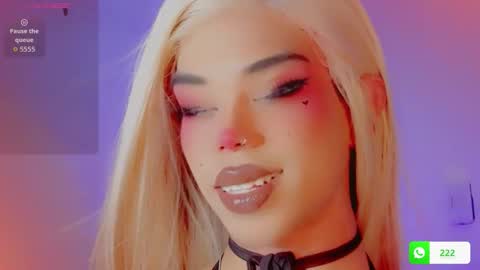 Snapshot of daniilee_ chatting on December 2025 07:18:01 PM DANNI LEE online show from December 2025 07:18:01 PM