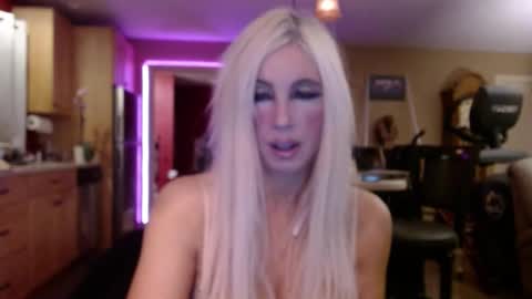 Snapshot of danikawhite69 chatting on February 2025 04:06:01 AM DanikaWhite69 online show from February 2025 04:06:01 AM