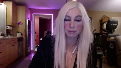 Snapshot of danikawhite69 chatting on February 2025 09:09:01 AM DanikaWhite69 online show from February 2025 09:09:01 AM