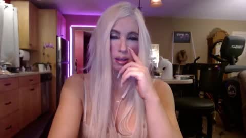 Snapshot of danikawhite69 chatting on September 2025 06:04:02 AM DanikaWhite69 online show from September 2025 06:04:02 AM