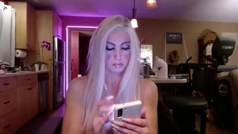 Snapshot of danikawhite69 chatting on October 2025 07:17:02 AM DanikaWhite69 online show from October 2025 07:17:02 AM