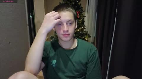 Snapshot of danila_trezzini chatting on December 2025 09:19:02 PM danila online show from December 2025 09:19:02 PM