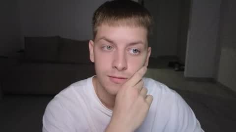 Snapshot of danila_trezzini chatting on June 2026 07:07:01 PM danila online show from June 2026 07:07:01 PM