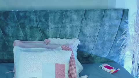 Snapshot of daninianderson chatting on May 2026 01:23:01 AM daninianderson online show from May 2026 01:23:01 AM