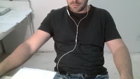 Dani Oli online show from November 2025 11:36:02 PM