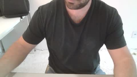 Dani Oli online show from November 2025 09:14:01 PM