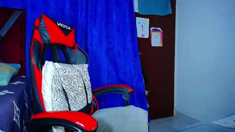 Snapshot of danisabrownn chatting on March 2026 02:53:02 PM danisabrownn online show from March 2026 02:53:02 PM