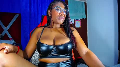 Snapshot of danisabrownn chatting on April 2026 02:33:01 PM danisabrownn online show from April 2026 02:33:01 PM