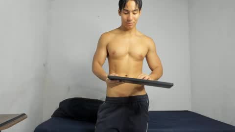 Snapshot of danisus chatting on April 2026 03:17:01 PM Danisus online show from April 2026 03:17:01 PM