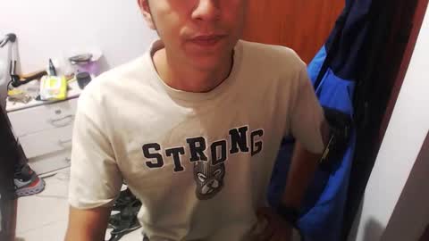 Snapshot of danivoyeur21 chatting on March 2026 07:24:02 AM daniel segura online show from March 2026 07:24:02 AM