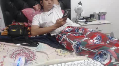 Snapshot of danivoyeur21 chatting on March 2026 02:06:01 AM daniel segura online show from March 2026 02:06:01 AM