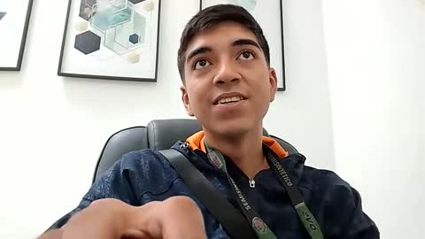 Snapshot of danivoyeur21 chatting on April 2026 03:50:02 PM daniel segura online show from April 2026 03:50:02 PM