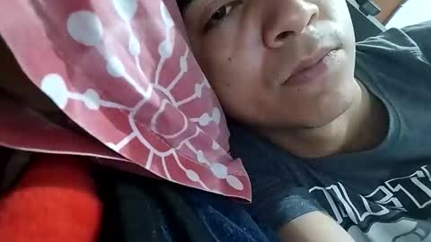 Snapshot of danivoyeur21 chatting on April 2026 05:12:02 AM daniel segura online show from April 2026 05:12:02 AM