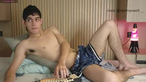 Snapshot of danmaxwell_ chatting on April 2026 10:42:01 AM Dan maxwell online show from April 2026 10:42:01 AM