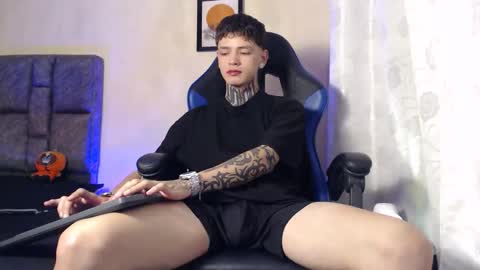 Snapshot of dann_brown chatting on March 2026 12:58:02 AM Dann Brown online show from March 2026 12:58:02 AM
