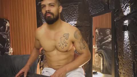 Dann saenz online show from October 2025 01:53:02 PM