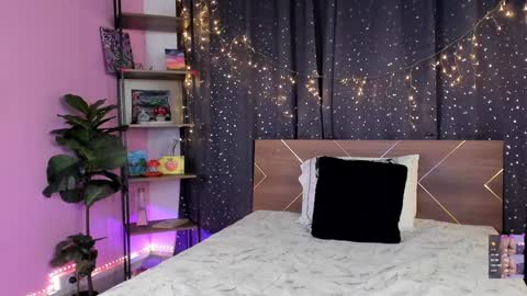 Dannacastle online show from December 2024 08:00:02 AM