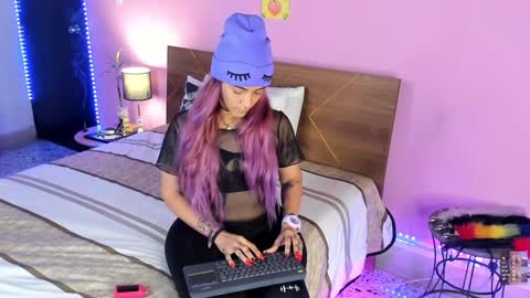 Dannacastle online show from January 2025 05:32:01 AM