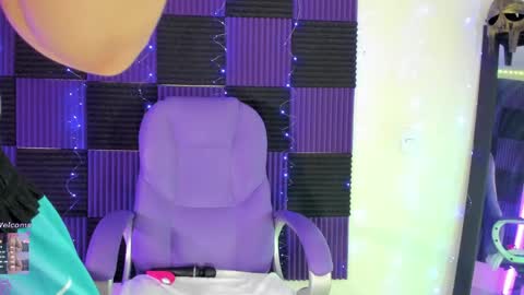 Snapshot of danna__castle chatting on April 2026 06:56:02 AM Dannacastle online show from April 2026 06:56:02 AM