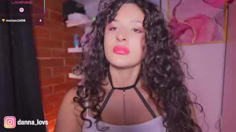 Snapshot of danna_lovs chatting on September 2025 05:49:01 PM Danna Lovs online show from September 2025 05:49:01 PM