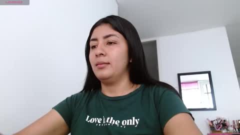 Snapshot of danna_peterson chatting on December 2025 08:28:02 PM Danna online show from December 2025 08:28:02 PM