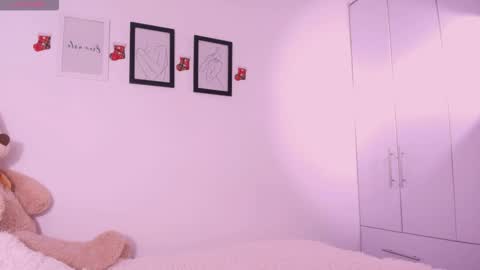 Insta DannaBlueX  online show from November 2025 06:32:01 PM