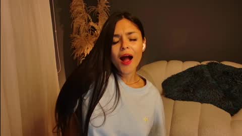 Danna online show from January 2025 01:37:02 AM