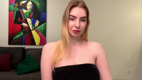 dannamissss online show from December 2024 09:05:01 PM