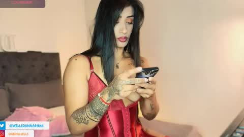 Snapshot of dannawells chatting on October 2025 03:33:02 PM Danna Wells online show from October 2025 03:33:02 PM