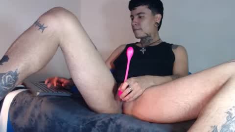 Snapshot of dannteftm chatting on December 2024 02:43:02 AM DANNTE online show from December 2024 02:43:02 AM