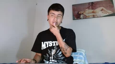 Snapshot of dannteftm chatting on January 2025 01:49:01 AM DANNTE online show from January 2025 01:49:01 AM