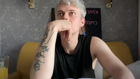 Snapshot of danny_love01 chatting on May 2026 01:18:02 PM danny online show from May 2026 01:18:02 PM