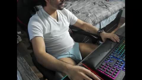 Snapshot of dannydusk chatting on March 2026 04:07:02 AM Danny online show from March 2026 04:07:02 AM